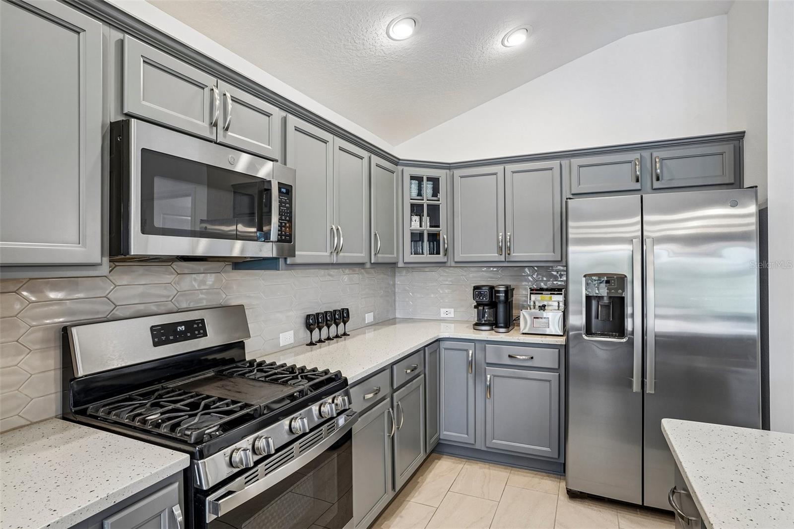 2227 LANDREA LOOP, The Villages, FL 32163