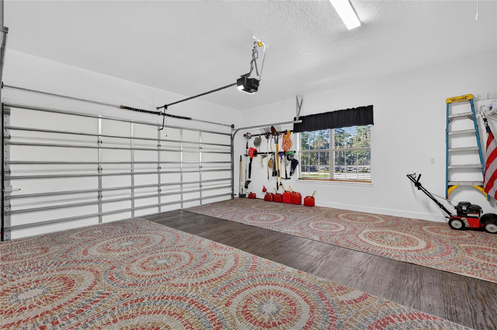 Attached Garage
