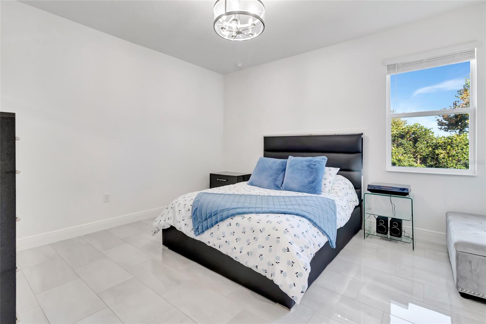 2nd bedroom with jack and Jill bathroom