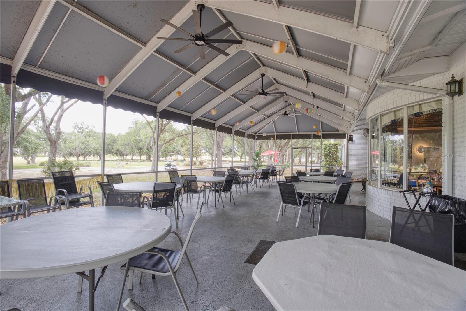 Oaks Restaurant