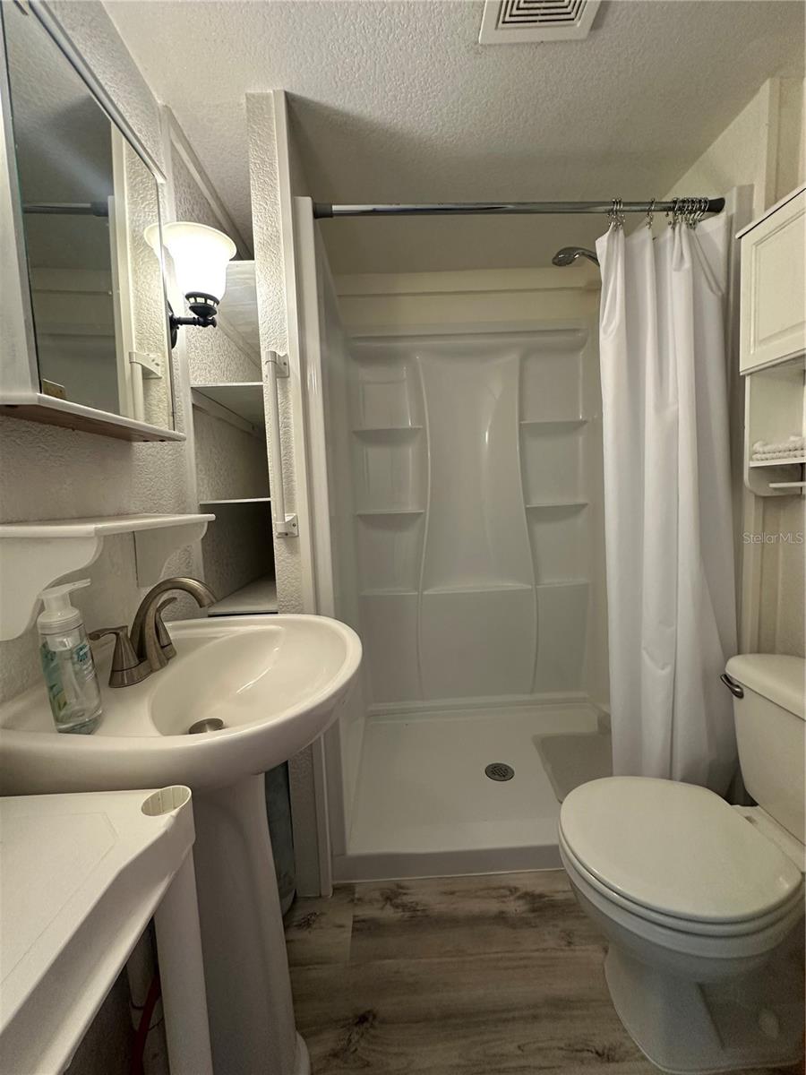 558 SINCLAIR CIRCLE, Tavares, FL 32778