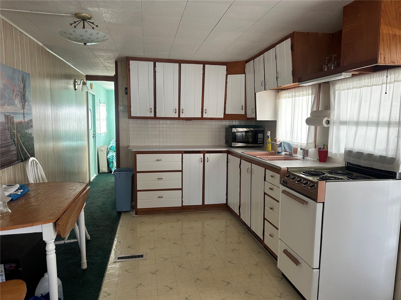 558 SINCLAIR CIRCLE, Tavares, FL 32778