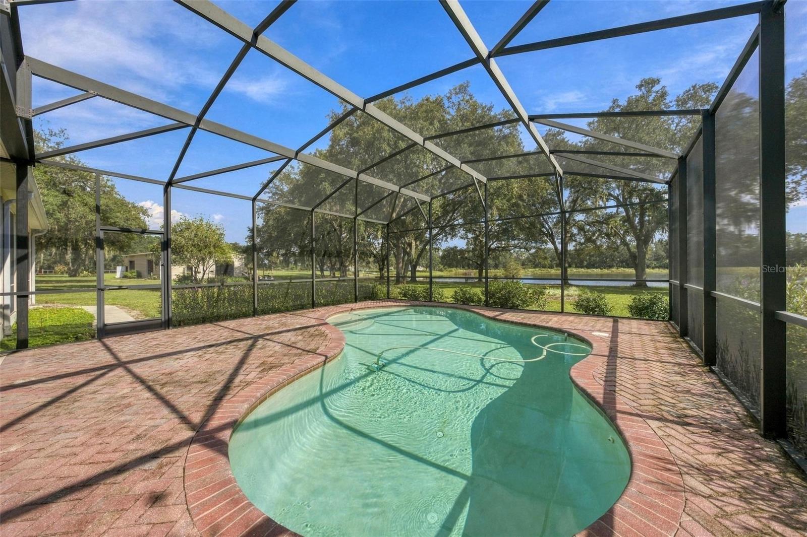 PRIVATE POOL