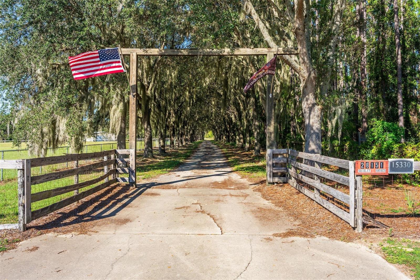 ENTRANCE OFF SHIRLEY SHORES RD