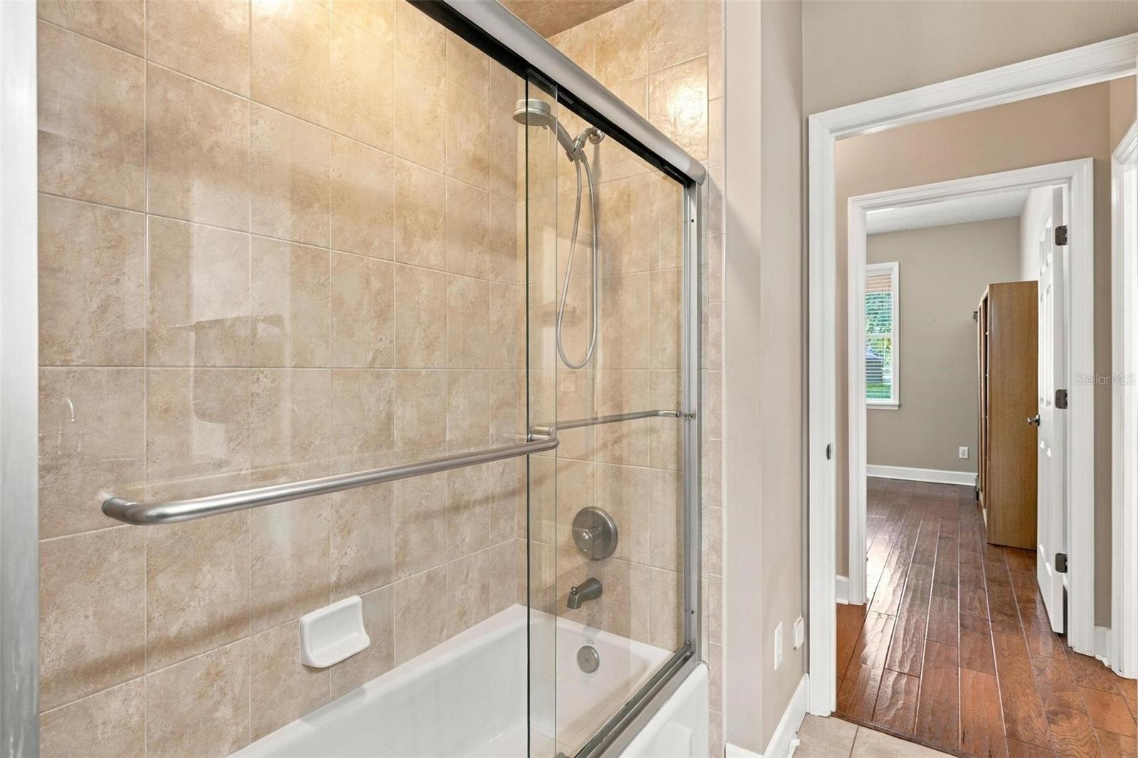 2ND PRIMARY SUITE ENSUITE WITH TUB & SHOWER