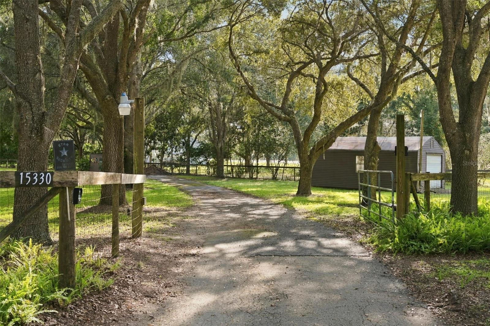 PRIVATE GATE PRIVATE GATE