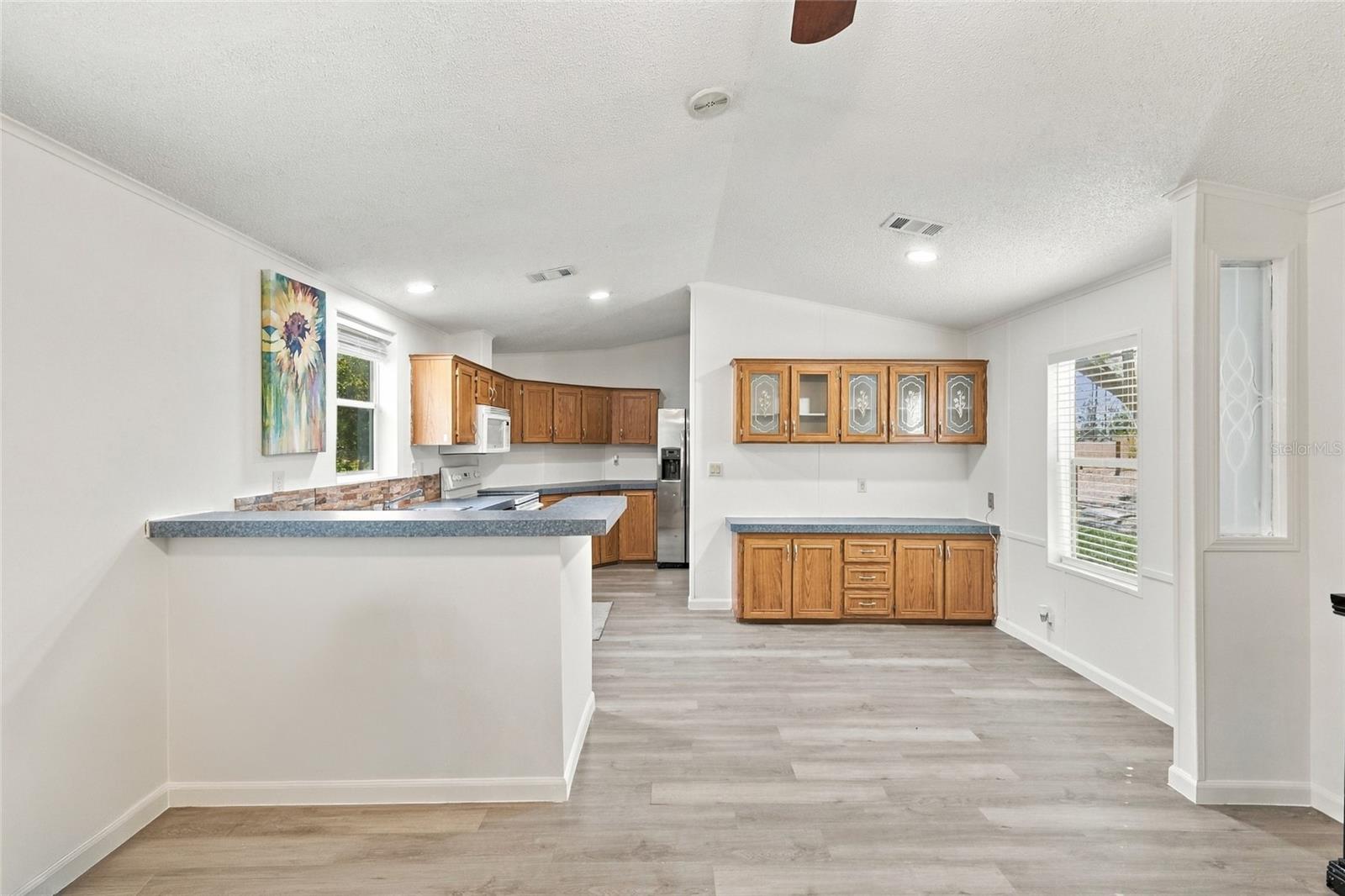 2138 LAKE ELLA ROAD, Fruitland Park, FL 34731