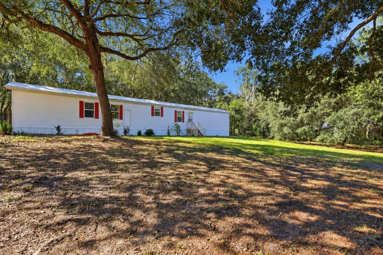 2138 LAKE ELLA ROAD, Fruitland Park, FL 34731