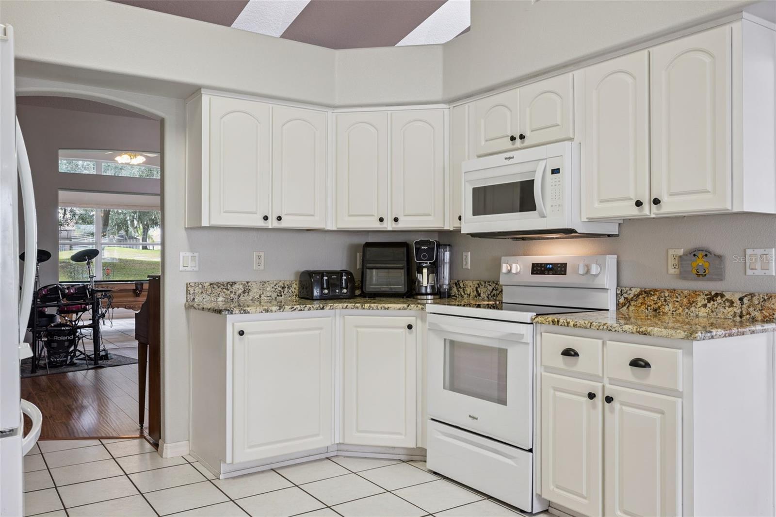 Center Kitchen Home