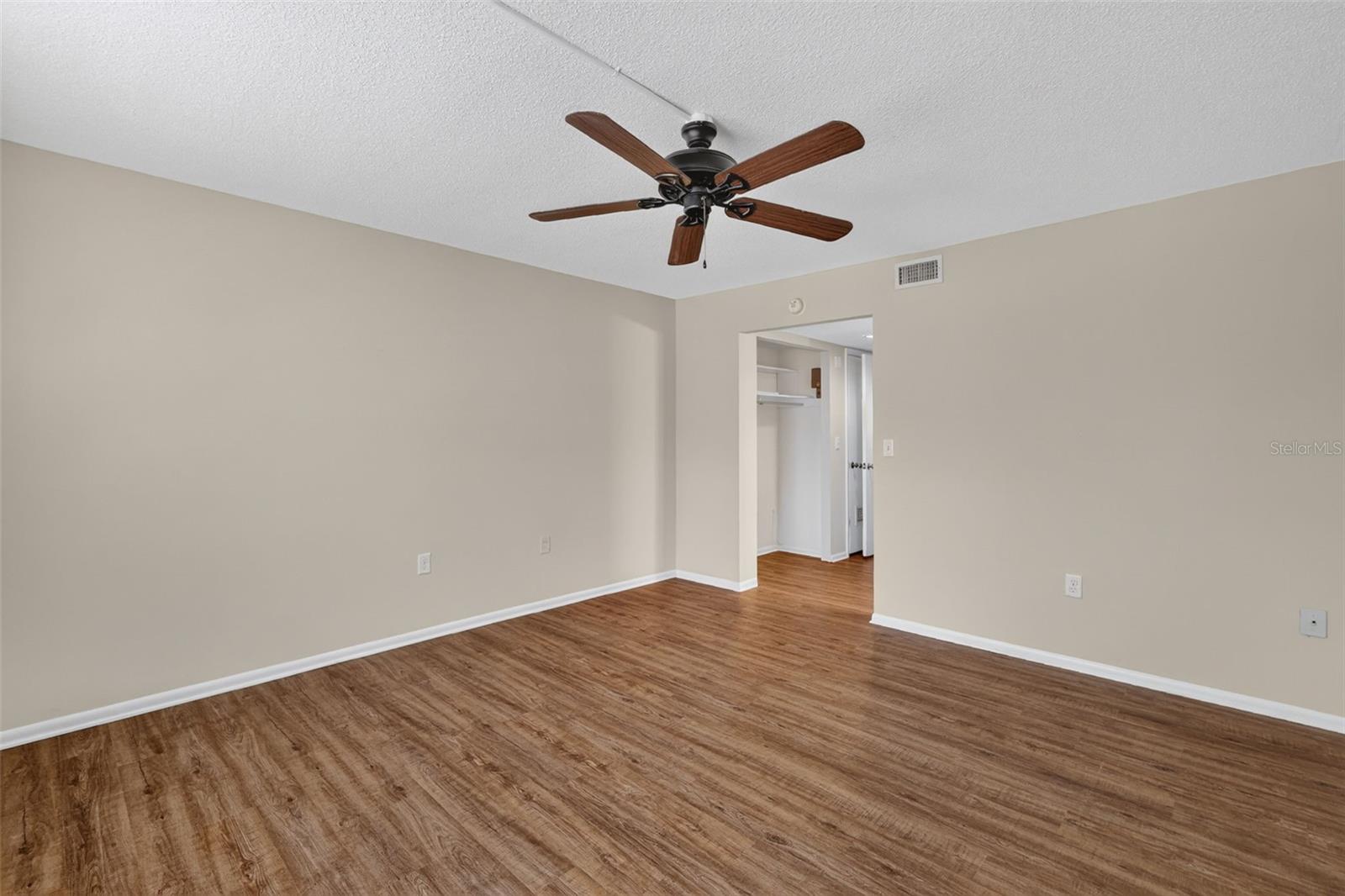 101 N GRANDVIEW STREET, #111, Mount Dora, FL 32757