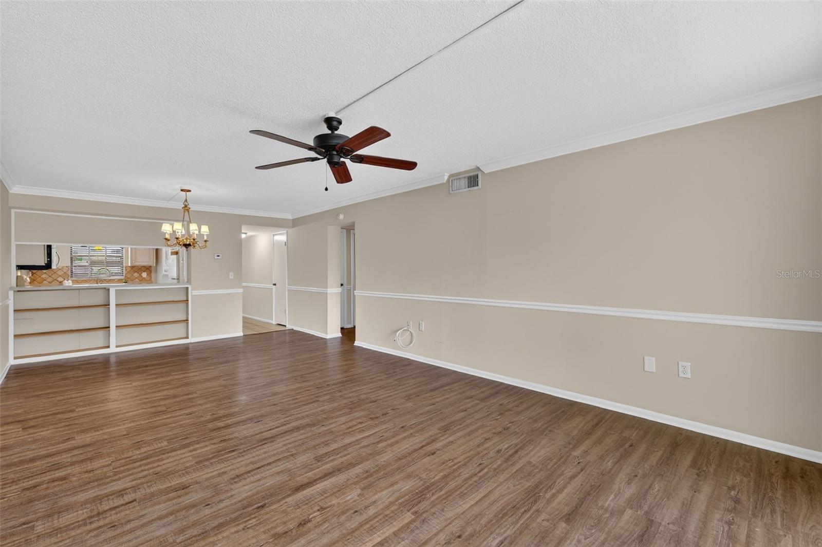 101 N GRANDVIEW STREET, #111, Mount Dora, FL 32757