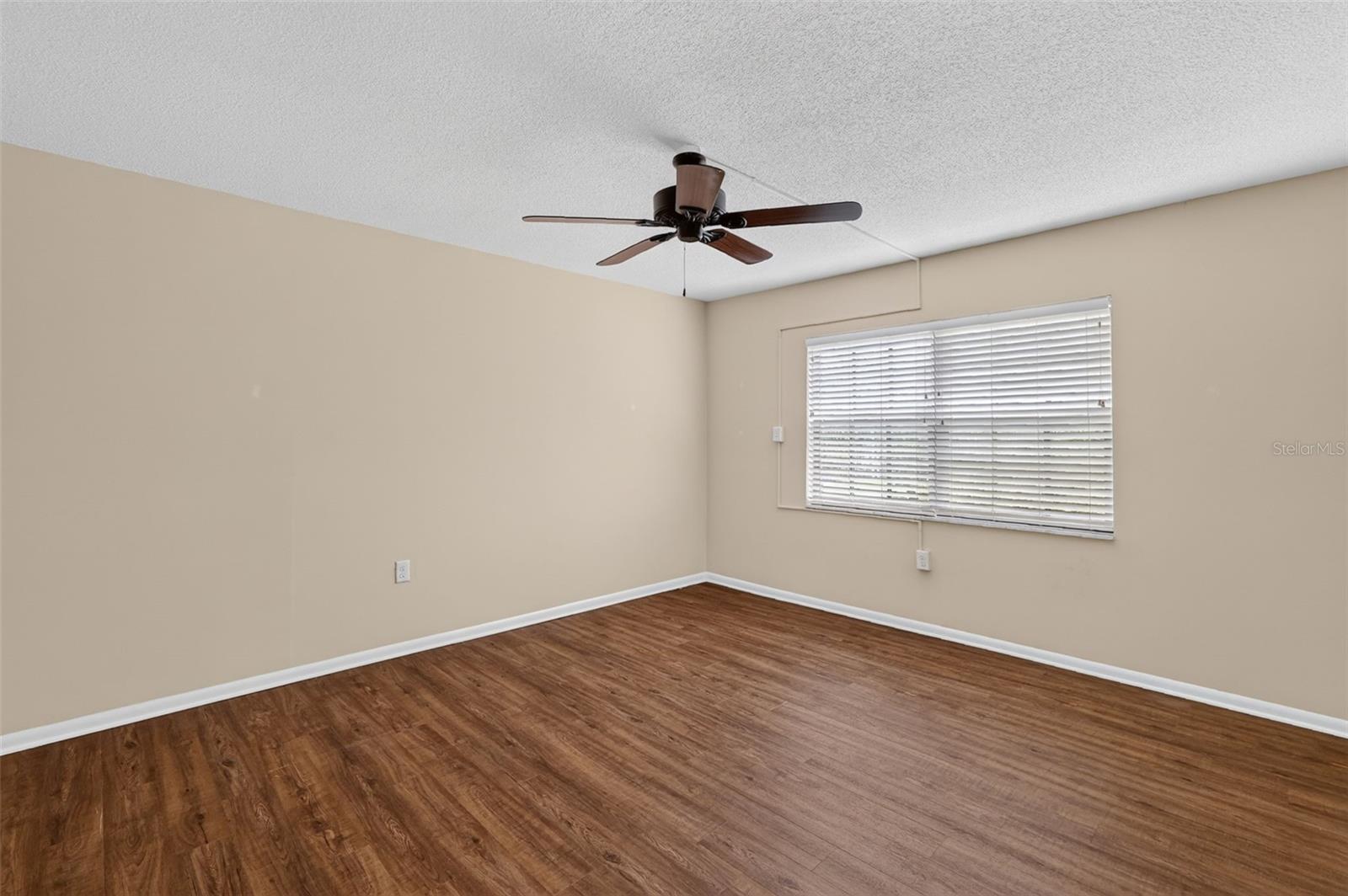 101 N GRANDVIEW STREET, #111, Mount Dora, FL 32757