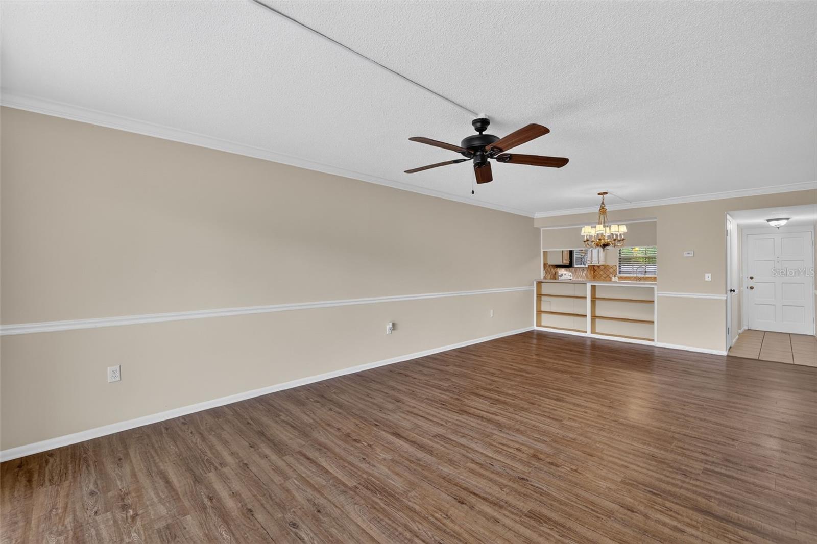 101 N GRANDVIEW STREET, #111, Mount Dora, FL 32757