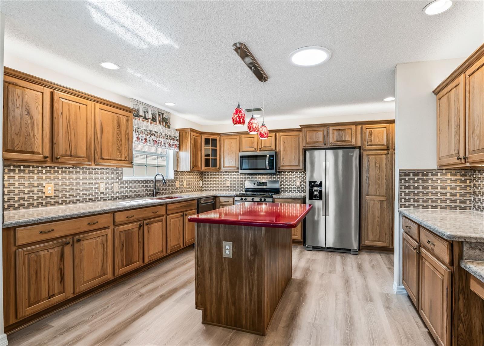 Granite Counter-tops & Tile Backsplash