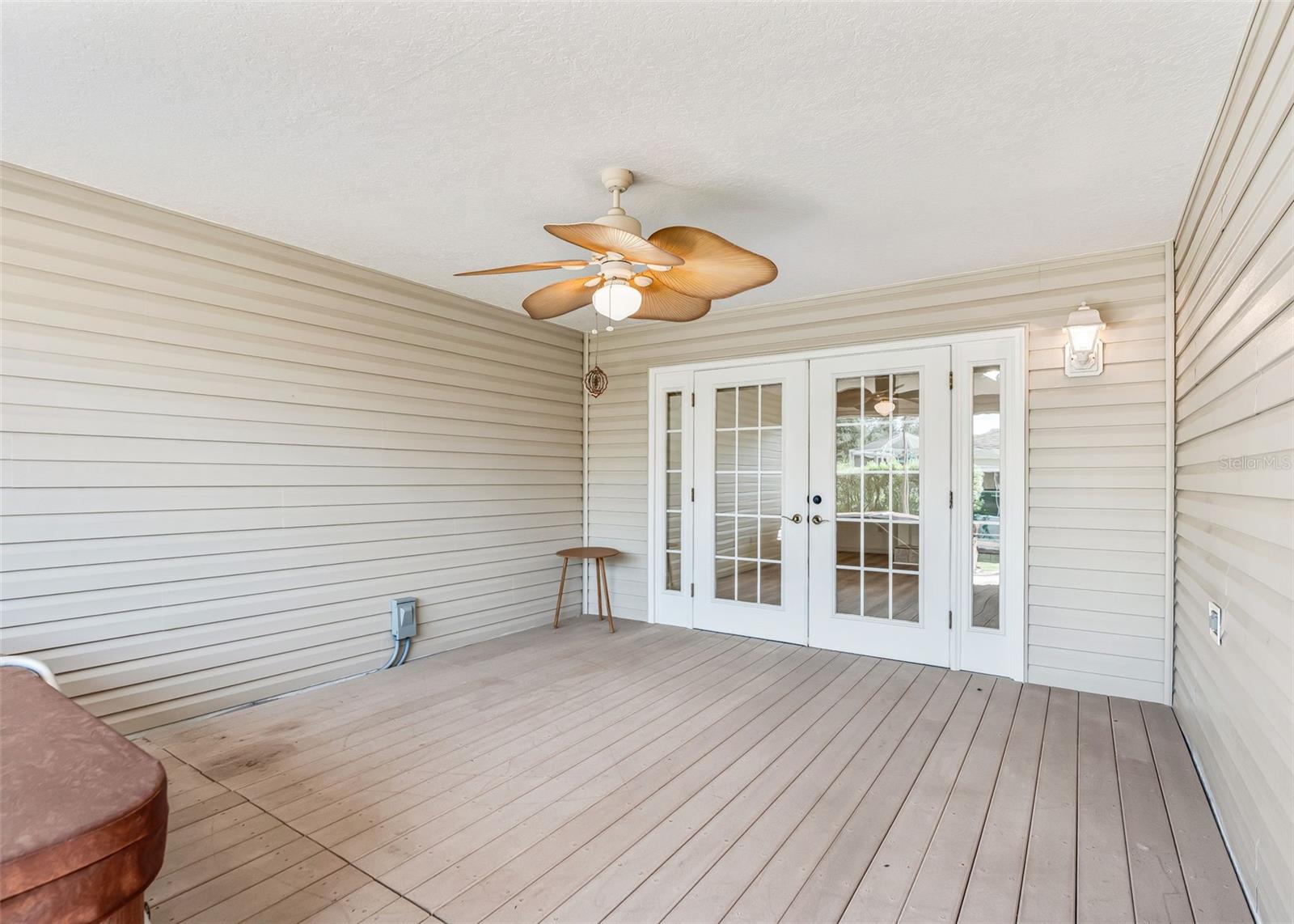 Composite Decking Laid Level w/ Flooring.