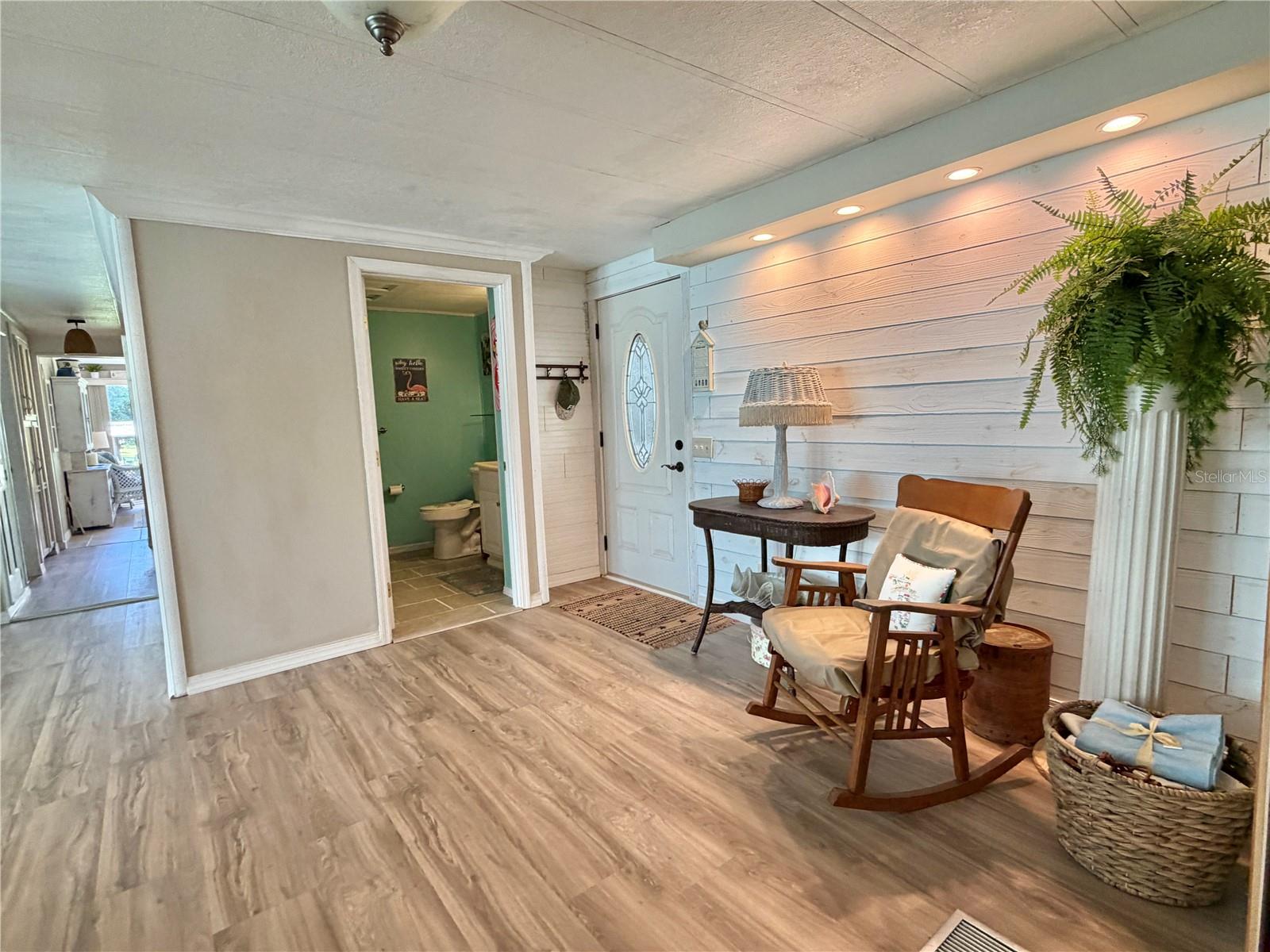 107 ROYAL PALM DRIVE, Leesburg, FL 34748