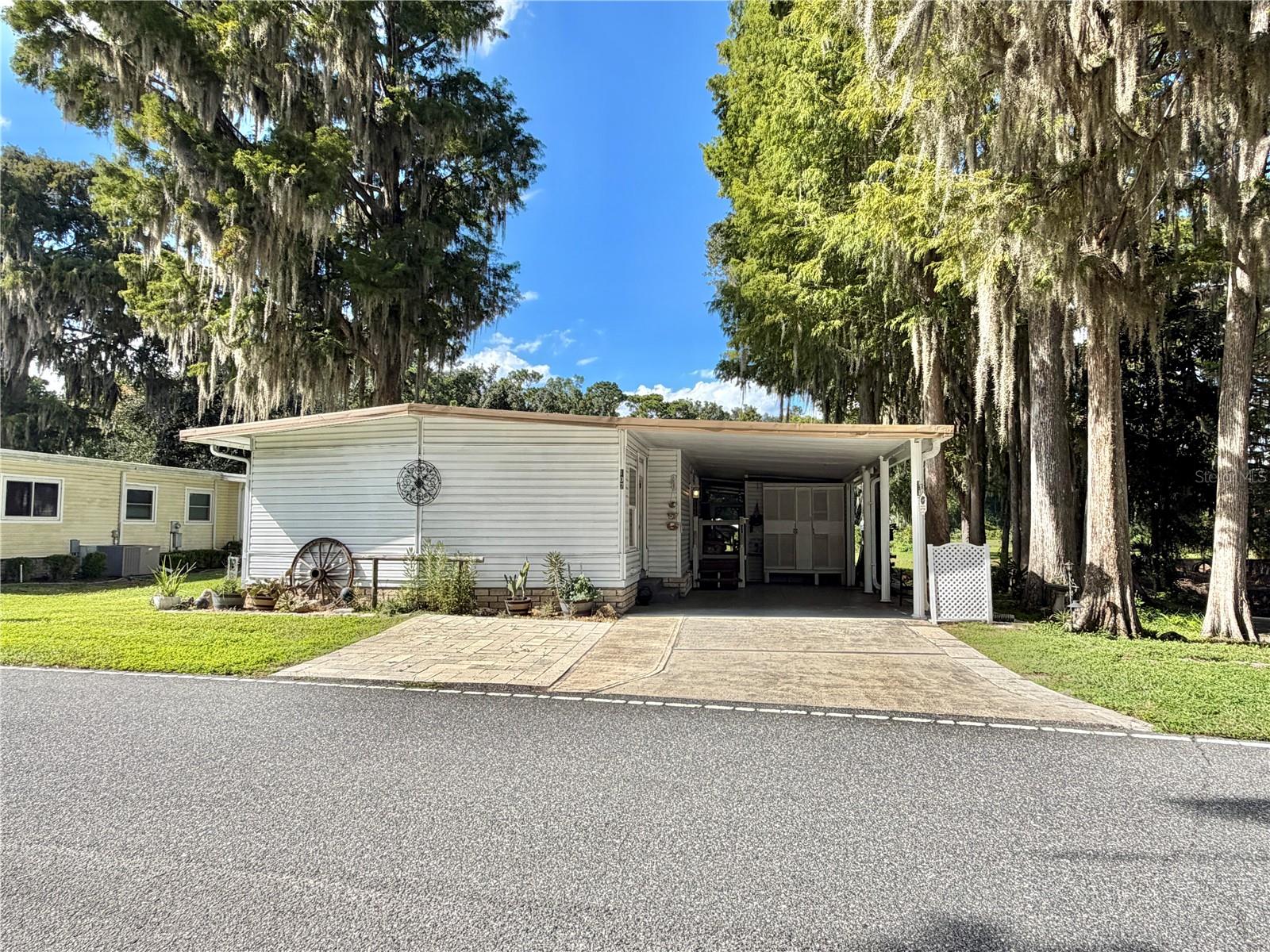 107 ROYAL PALM DRIVE, Leesburg, FL 34748 107 ROYAL PALM DRIVE, Leesburg, FL 34748
