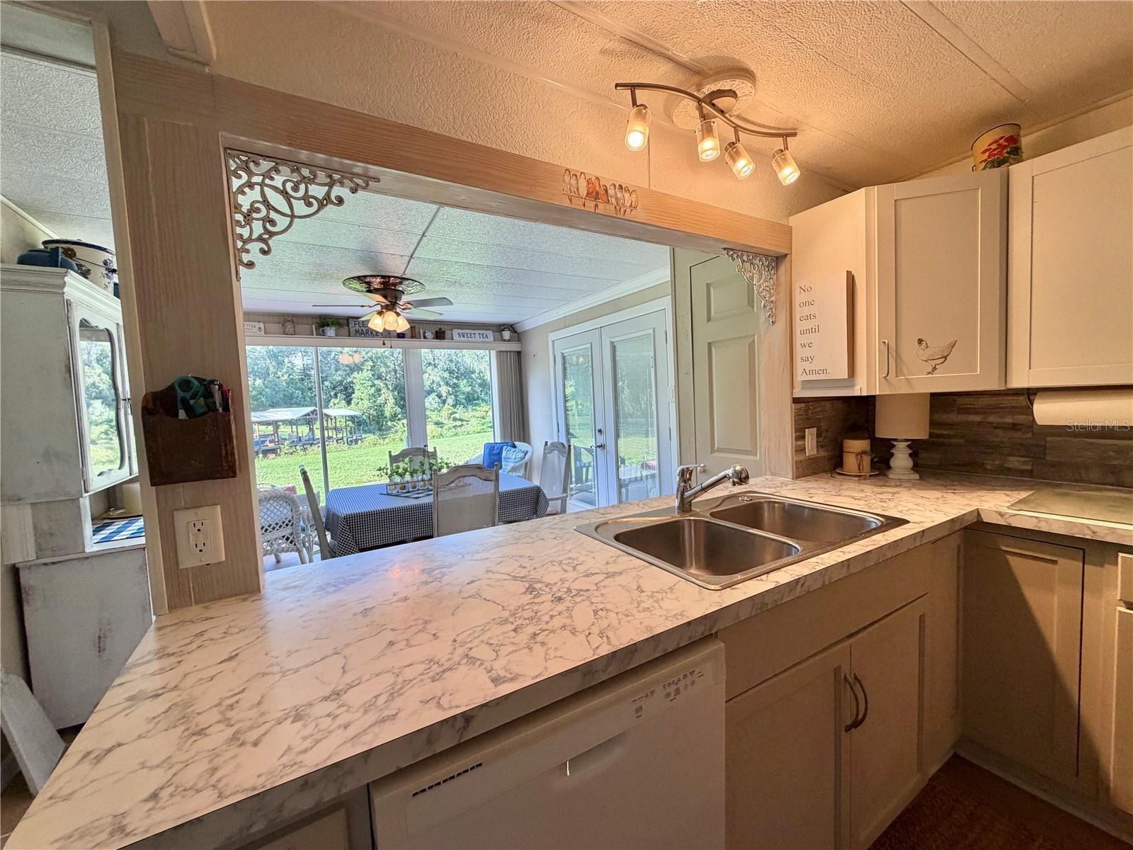 107 ROYAL PALM DRIVE, Leesburg, FL 34748