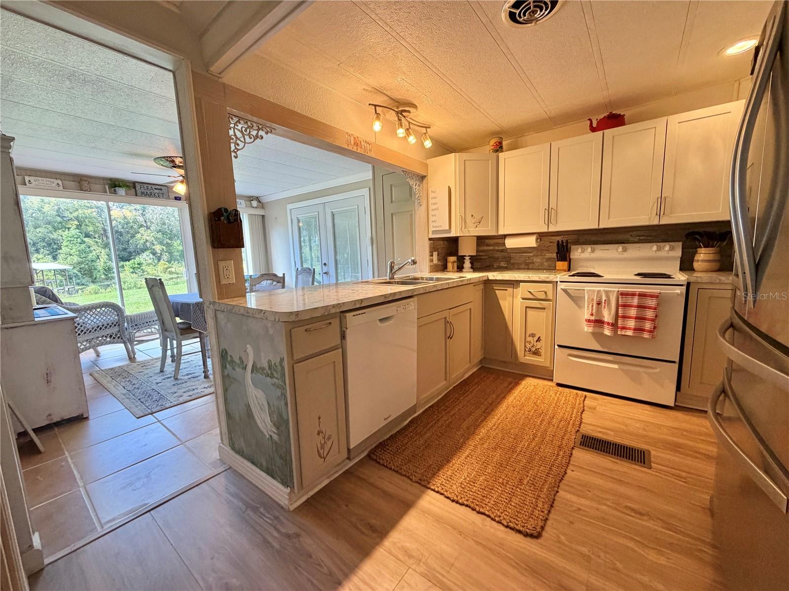107 ROYAL PALM DRIVE, Leesburg, FL 34748