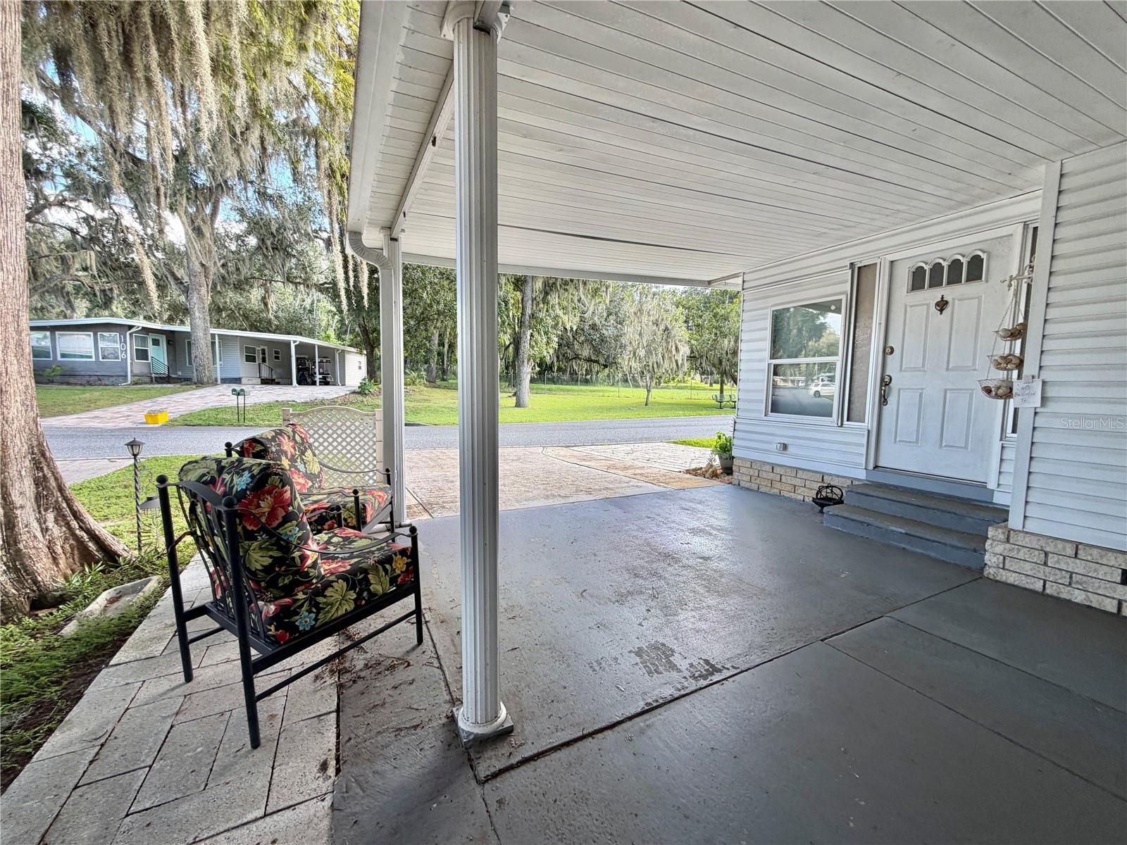 107 ROYAL PALM DRIVE, Leesburg, FL 34748