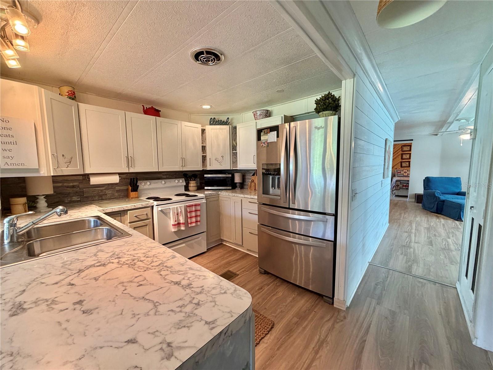 107 ROYAL PALM DRIVE, Leesburg, FL 34748