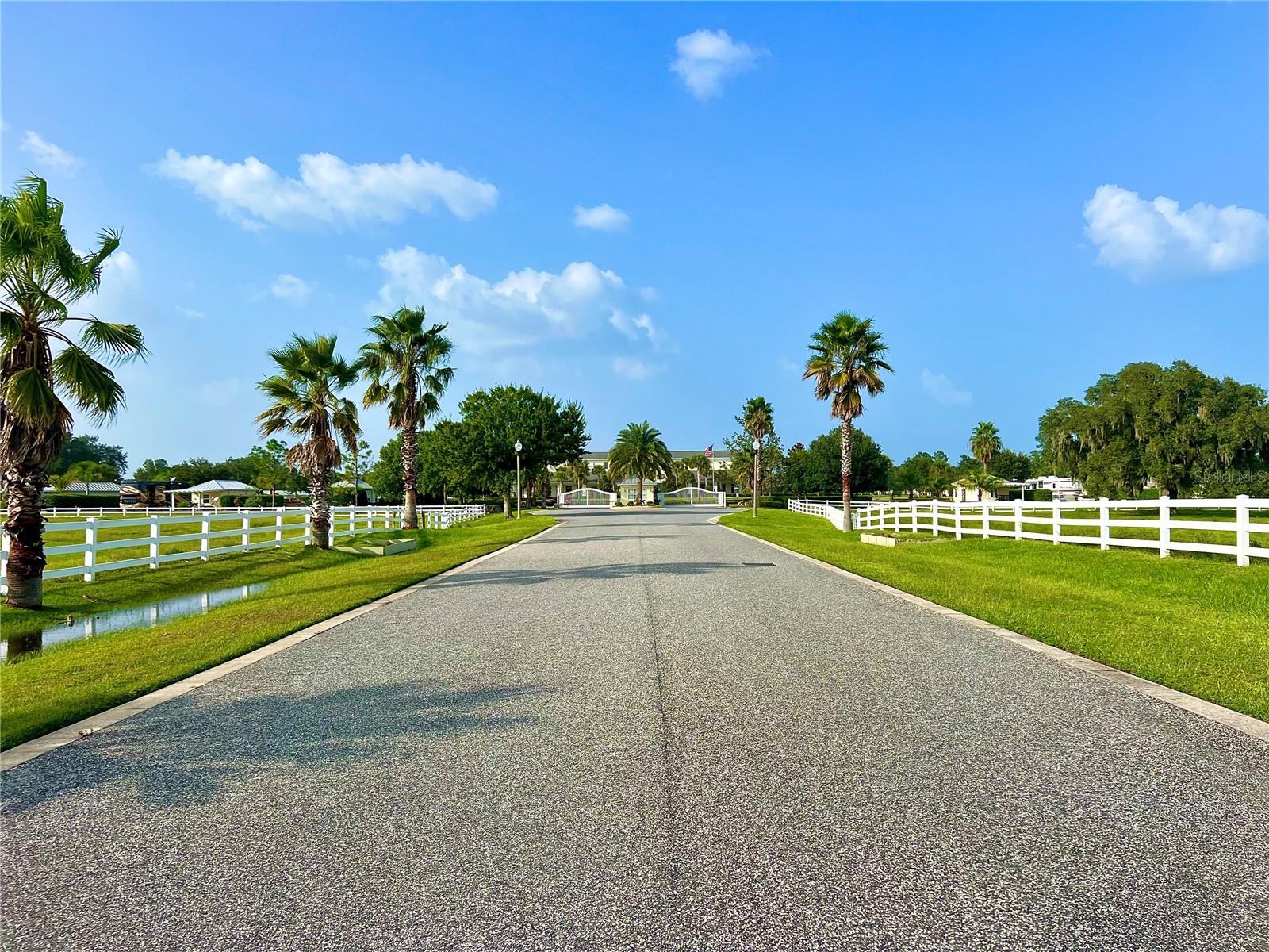 4692 SE 94TH AVENUE, Webster, FL 33597