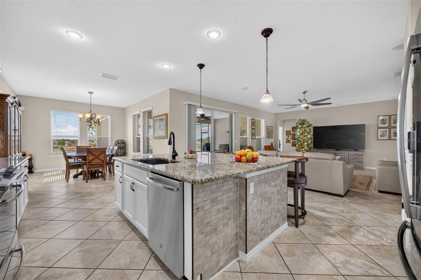 164 SILVER MAPLE ROAD, Groveland, FL 34736