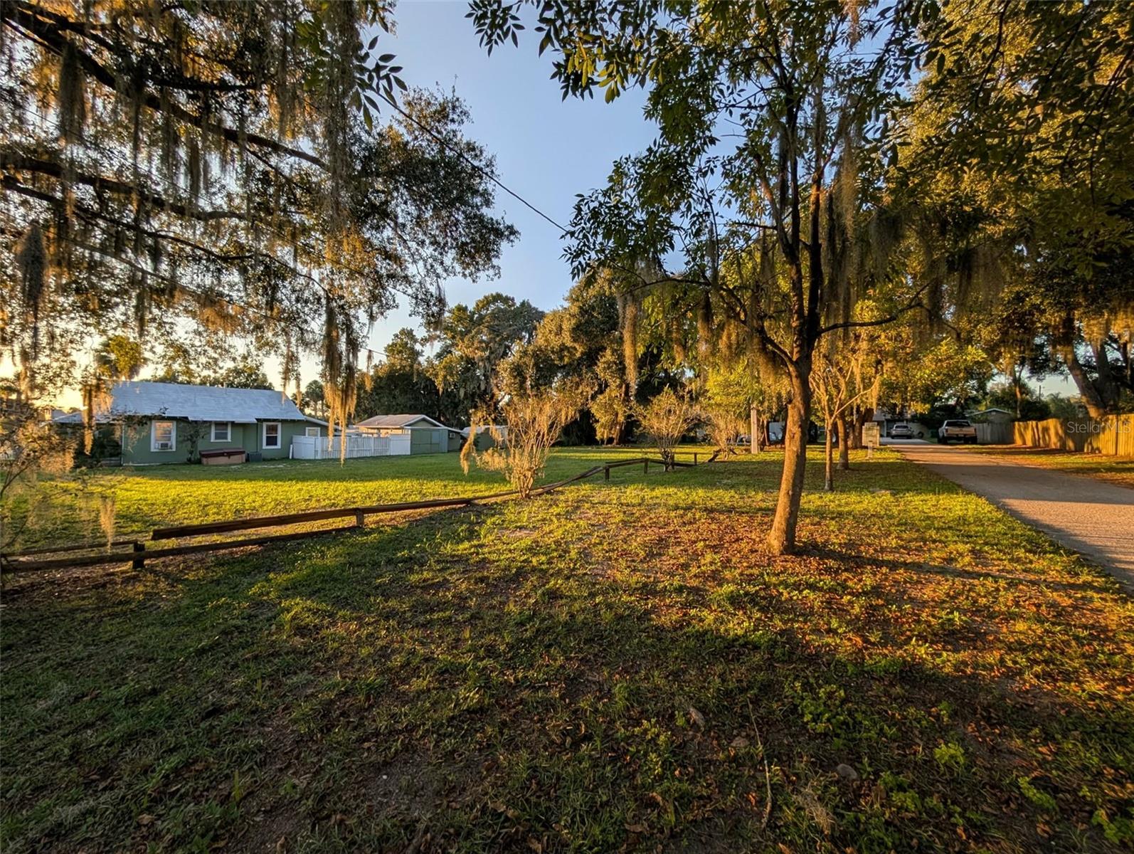 731 LIBERTY AVENUE, Mount Dora, FL 32757