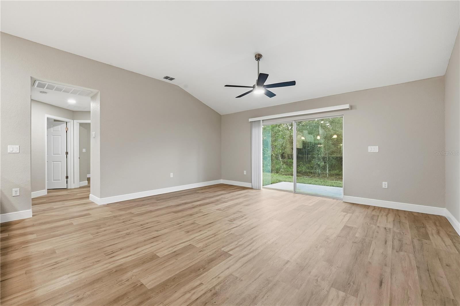 24891 NW FALCON AVENUE, Dunnellon, FL 34431
