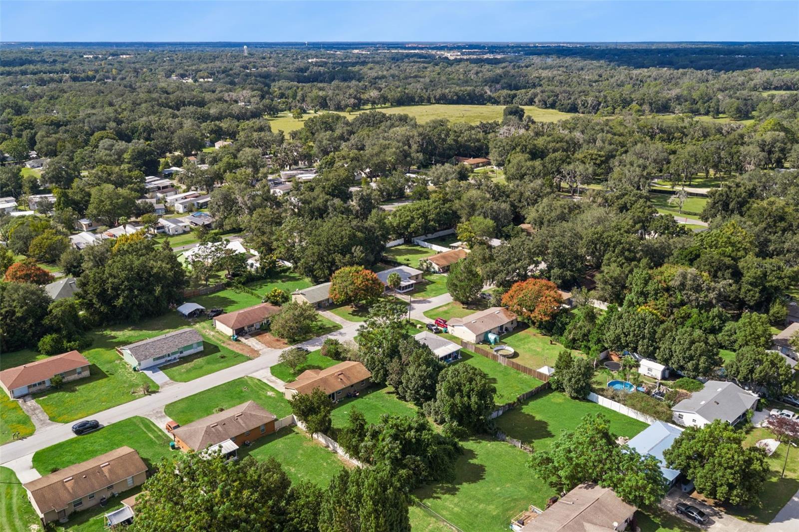 416 WINNERS CIRCLE, Lady Lake, FL 32159