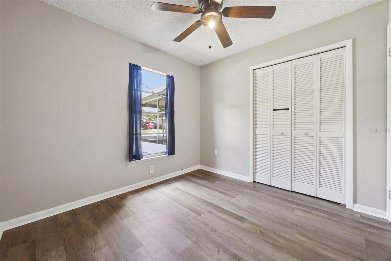 3rd Bedroom - 9.8 X 8.!!