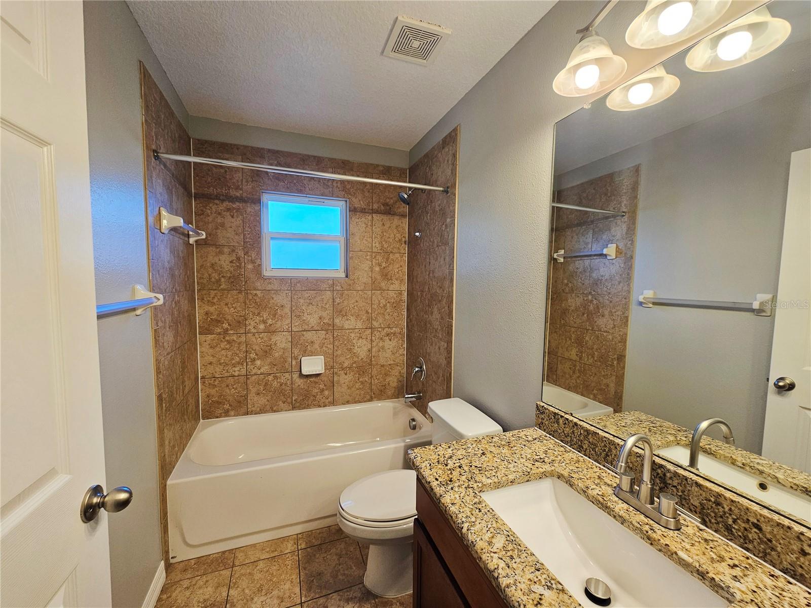 12141 137TH STREET N, Largo, FL 33774
