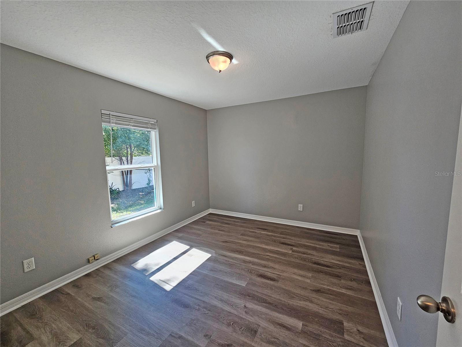 12141 137TH STREET N, Largo, FL 33774