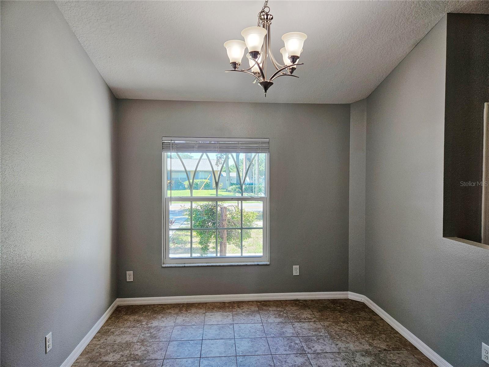 12141 137TH STREET N, Largo, FL 33774
