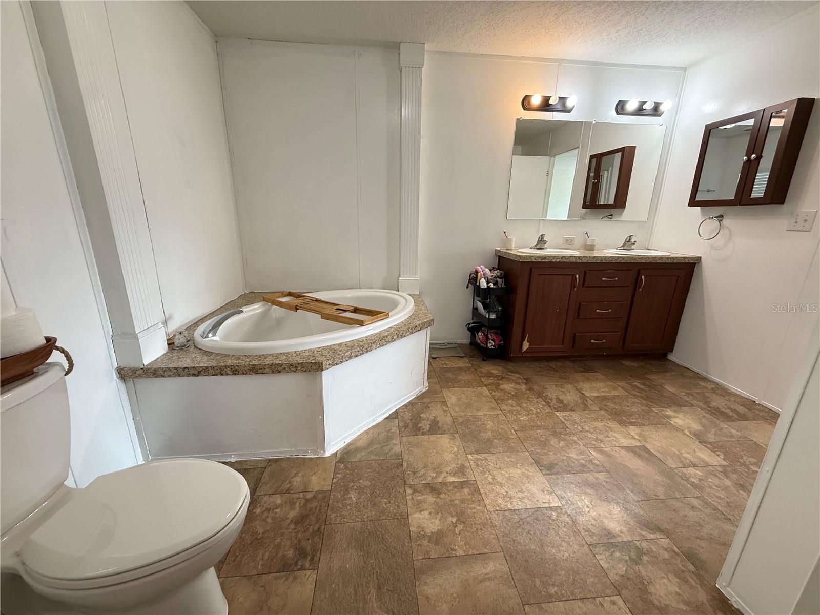 23667 81ST ROAD, O'brien, FL 32071