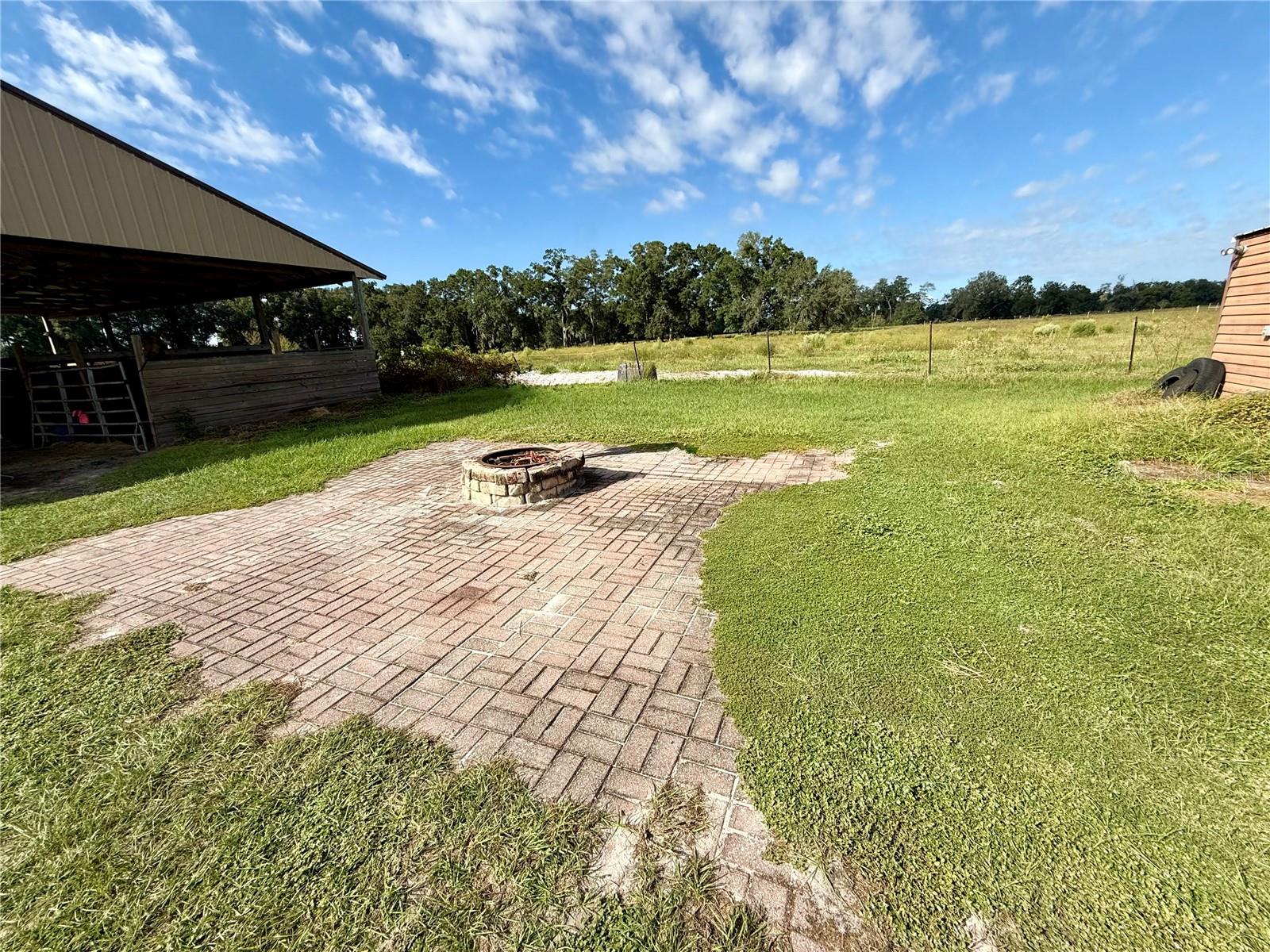 23667 81ST ROAD, O'brien, FL 32071