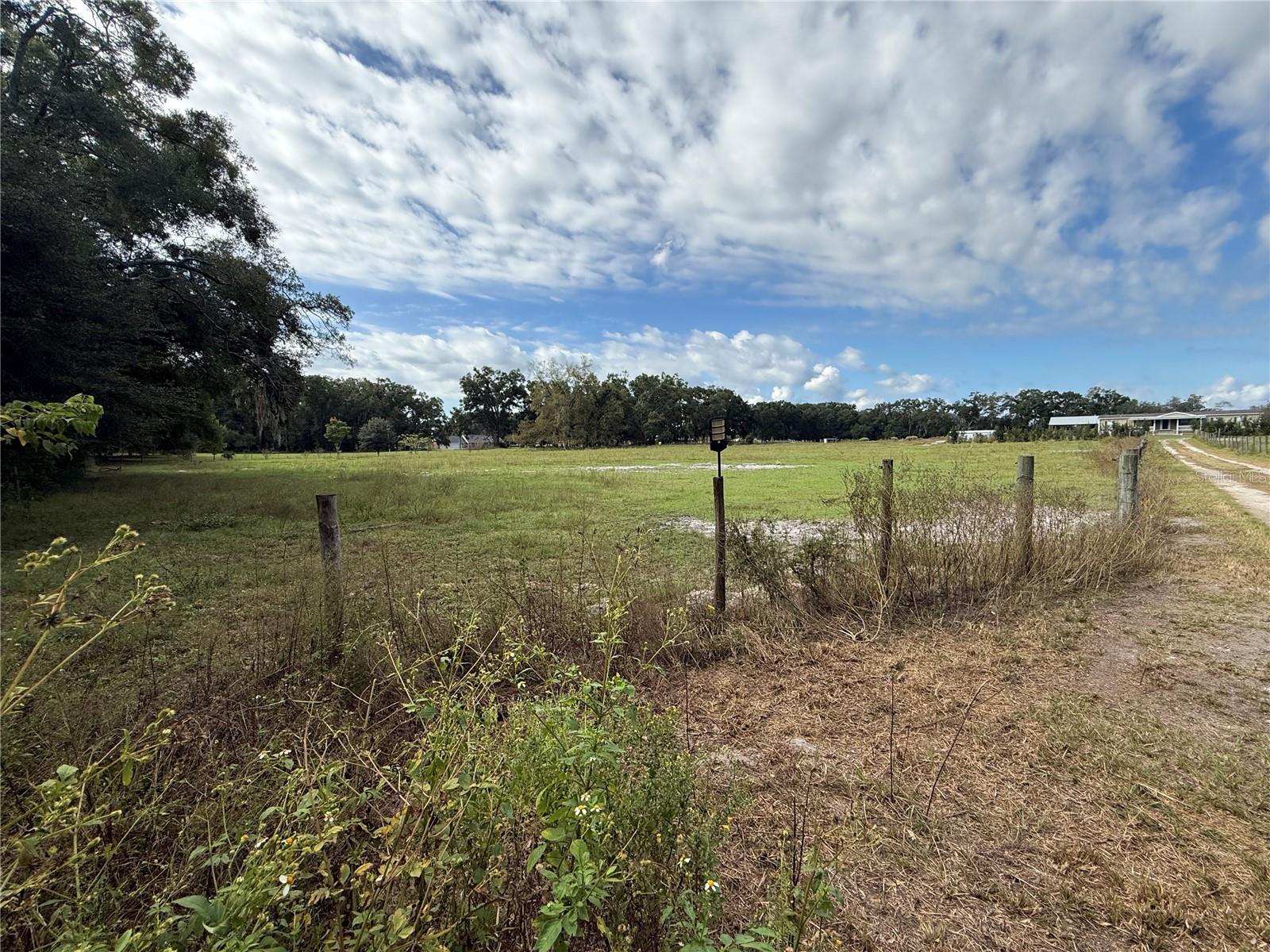 23667 81ST ROAD, O'brien, FL 32071