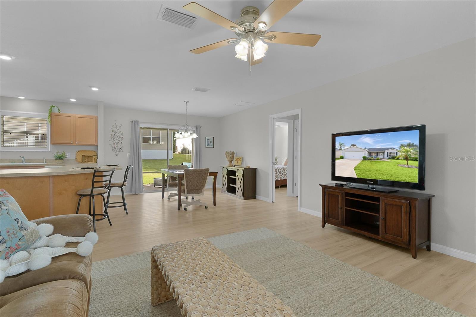 280 KNOLL PLACE, The Villages, FL 32162 280 KNOLL PLACE, The Villages, FL 32162