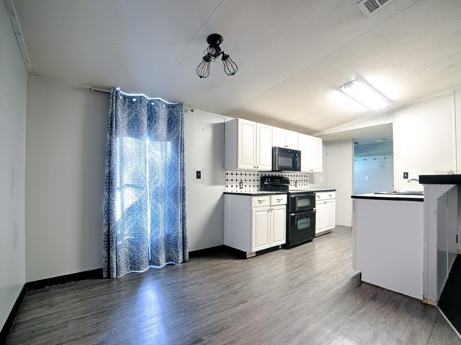 8621 SE 126TH PLACE, Belleview, FL 34420