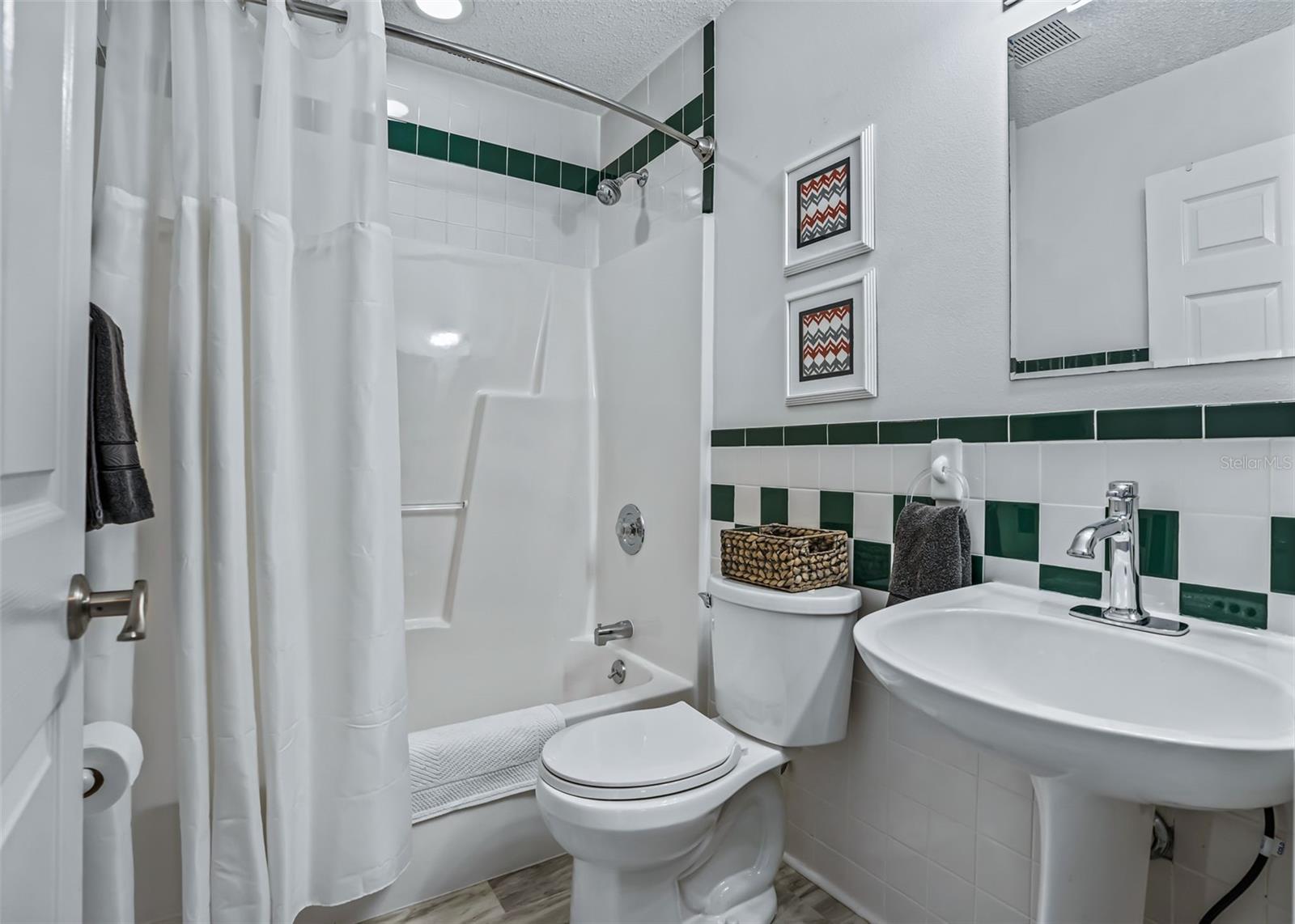 2nd bathroom