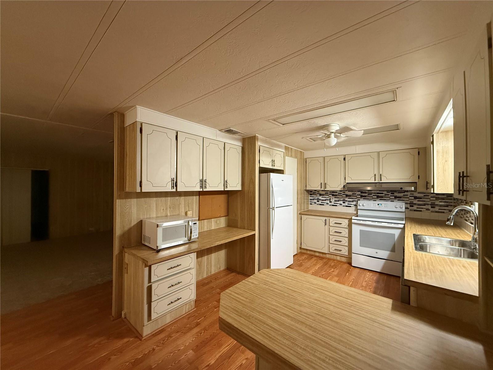 42 ROBIN ROAD, Wildwood, FL 34785 42 ROBIN ROAD, Wildwood, FL 34785