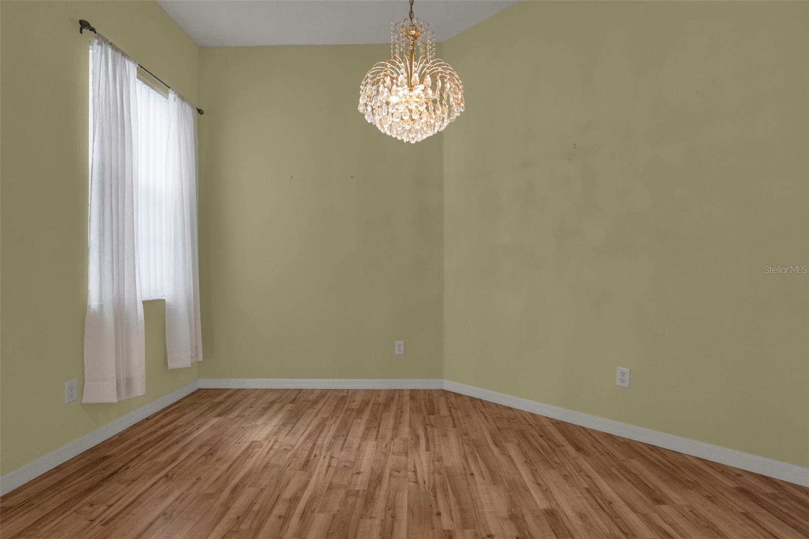 Dining Rm