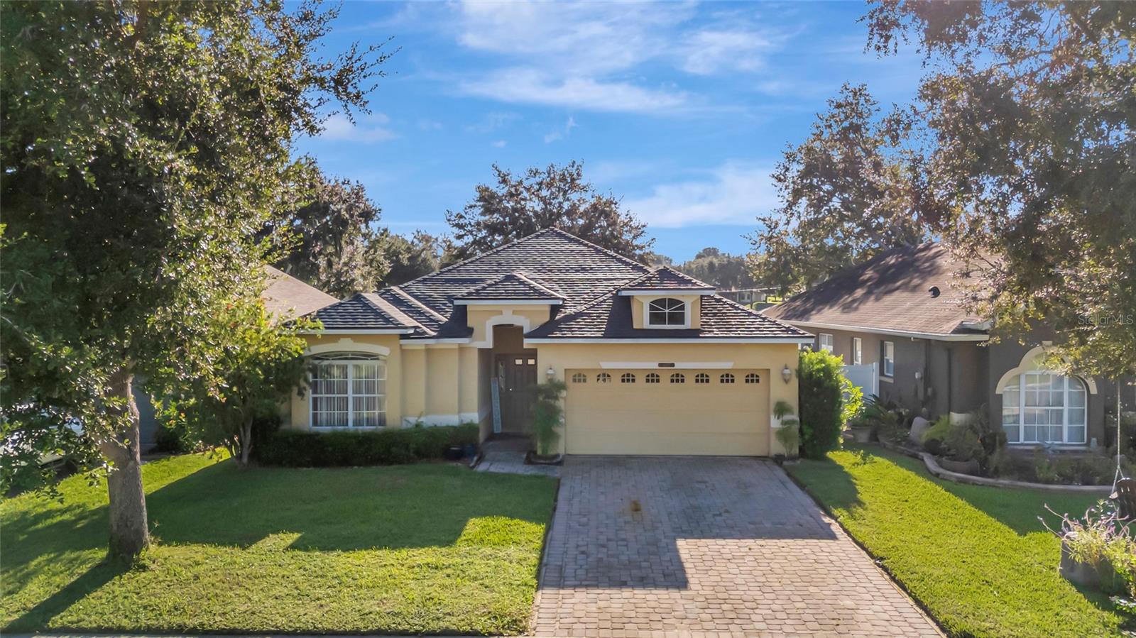 4877 Grassy Knoll