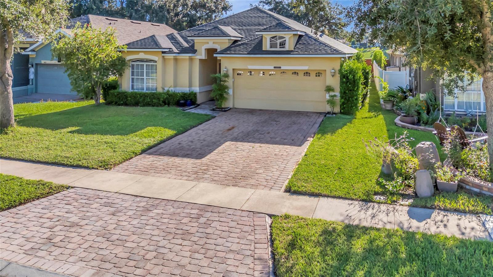 4877 Grassy Knoll