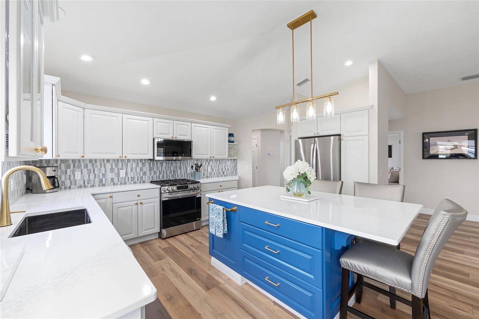 1874 MOUNT PLEASANT TERRACE, The Villages, FL 32162 1874 MOUNT PLEASANT TERRACE, The Villages, FL 32162