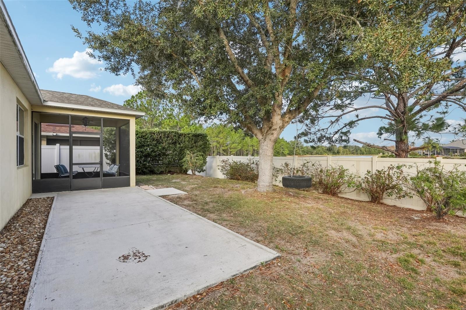 1689 STRATHMORE CIRCLE, Mount Dora, FL 32757