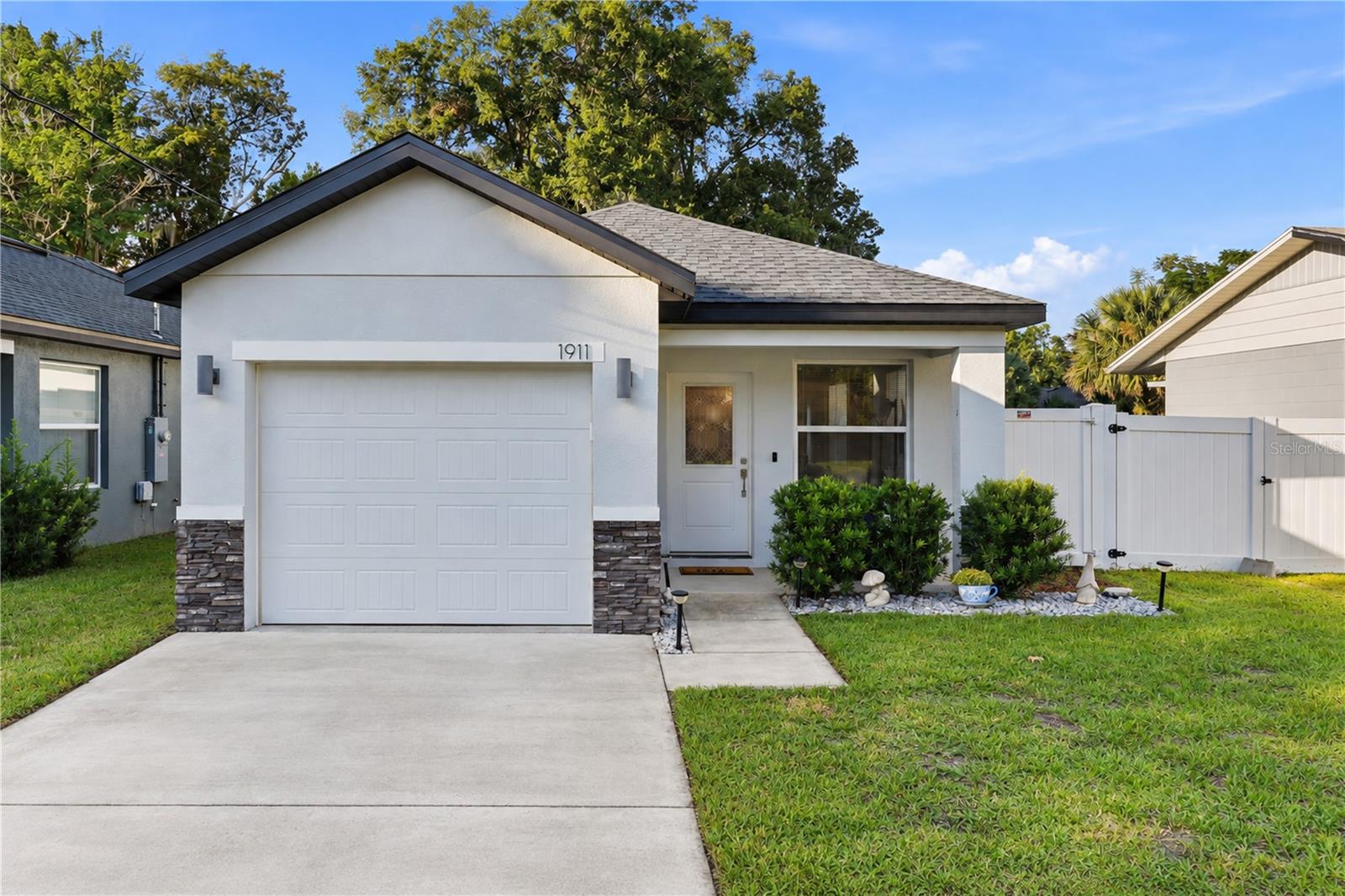 1911 VIRGINIA AVENUE, Eustis, FL 32726