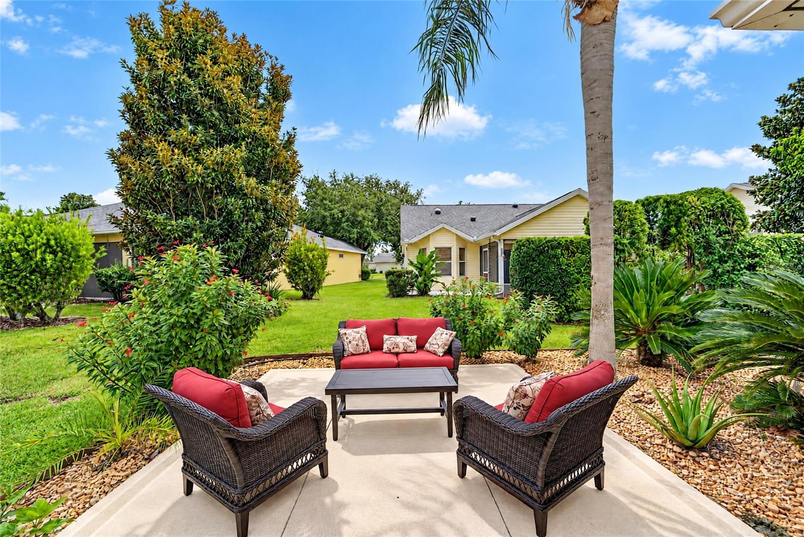 1743 OCONEE PLACE, The Villages, FL 32162 1743 OCONEE PLACE, The Villages, FL 32162