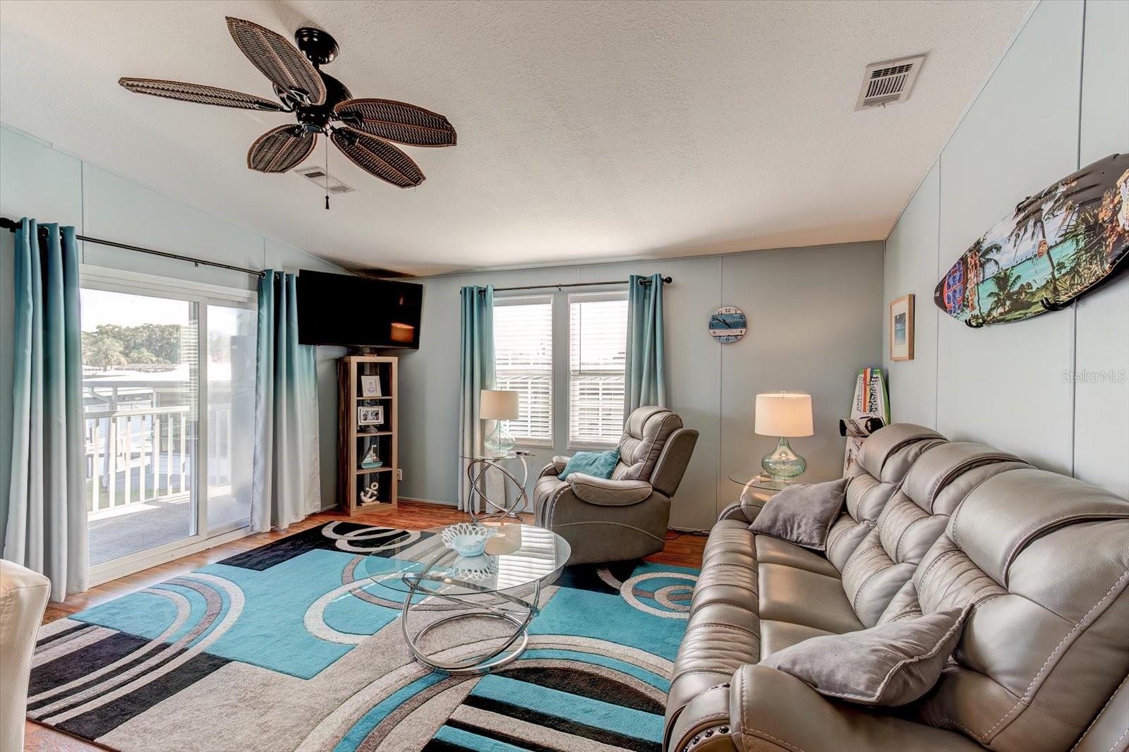 1440 S SHORE DRIVE, Tavares, FL 32778