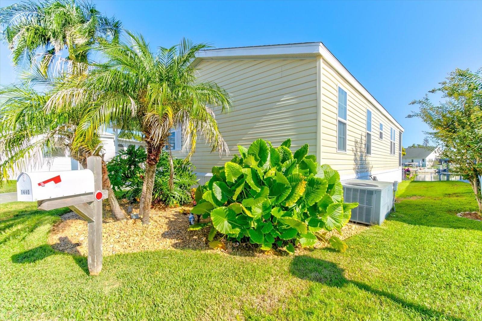 1440 S SHORE DRIVE, Tavares, FL 32778